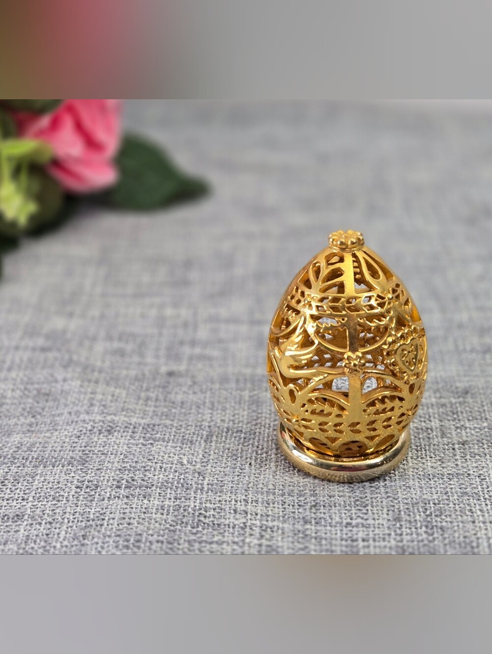 Vintage Golden Filigree Egg By The Franklin Mint Collector’s Treasury of Eggs